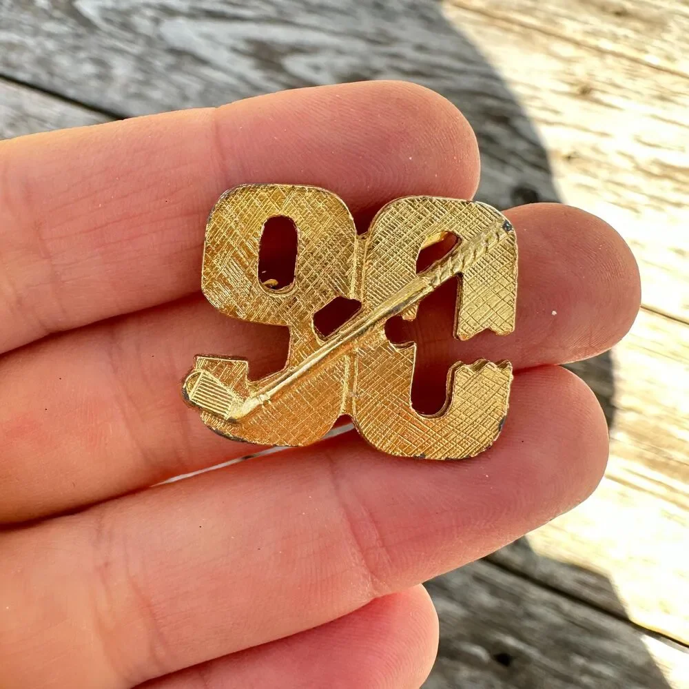Vintage Gold Tone Number 90 Golf Brooch